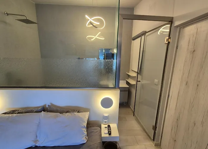 Daire Mastora Seaside Loft