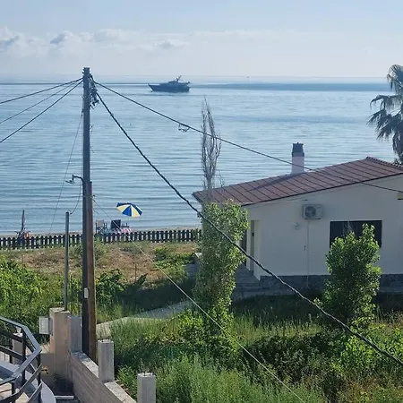 Mastora Seaside Loft