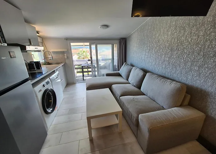 Mastora Seaside Loft